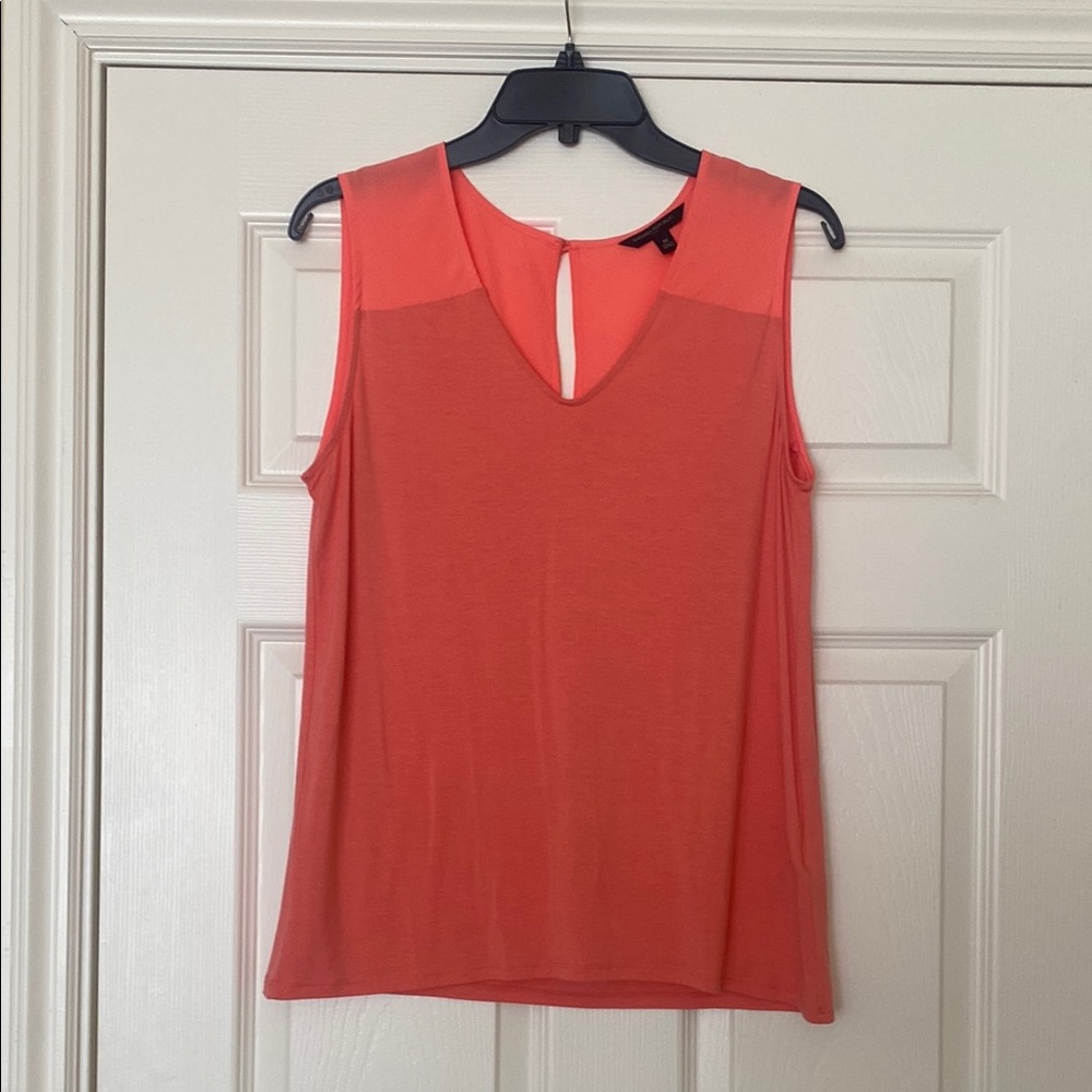 Banana Republic Coral Tank Top. Medium